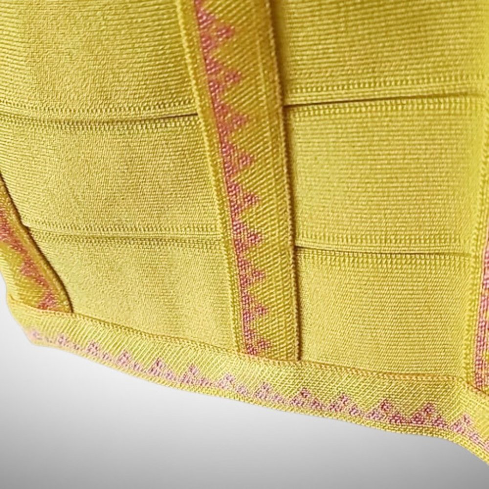 Herve Leger Stunning Bandage Dress in Citrus Yellow and Pink Accent. Size: L - Picture 11 of 11